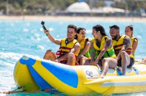 banana boat benidorm, water sports benidorm, rent boat benidorm, alquiler de hinchables en benidorm, alquiler de barcos en benidorm, excursiones en barco en benidorm, rent a boat benidorm, parasailing benidorm, water inflatable benidorm