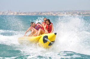 banana boat benidorm, water sports benidorm, rent boat benidorm, alquiler de hinchables en benidorm, alquiler de barcos en benidorm, excursiones en barco en benidorm, rent a boat benidorm, parasailing benidorm, water inflatable benidorm